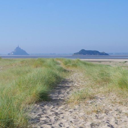 Charmante Maison De Pecheur En Baie Du Mont Saint Michel Genêts Eksteriør billede