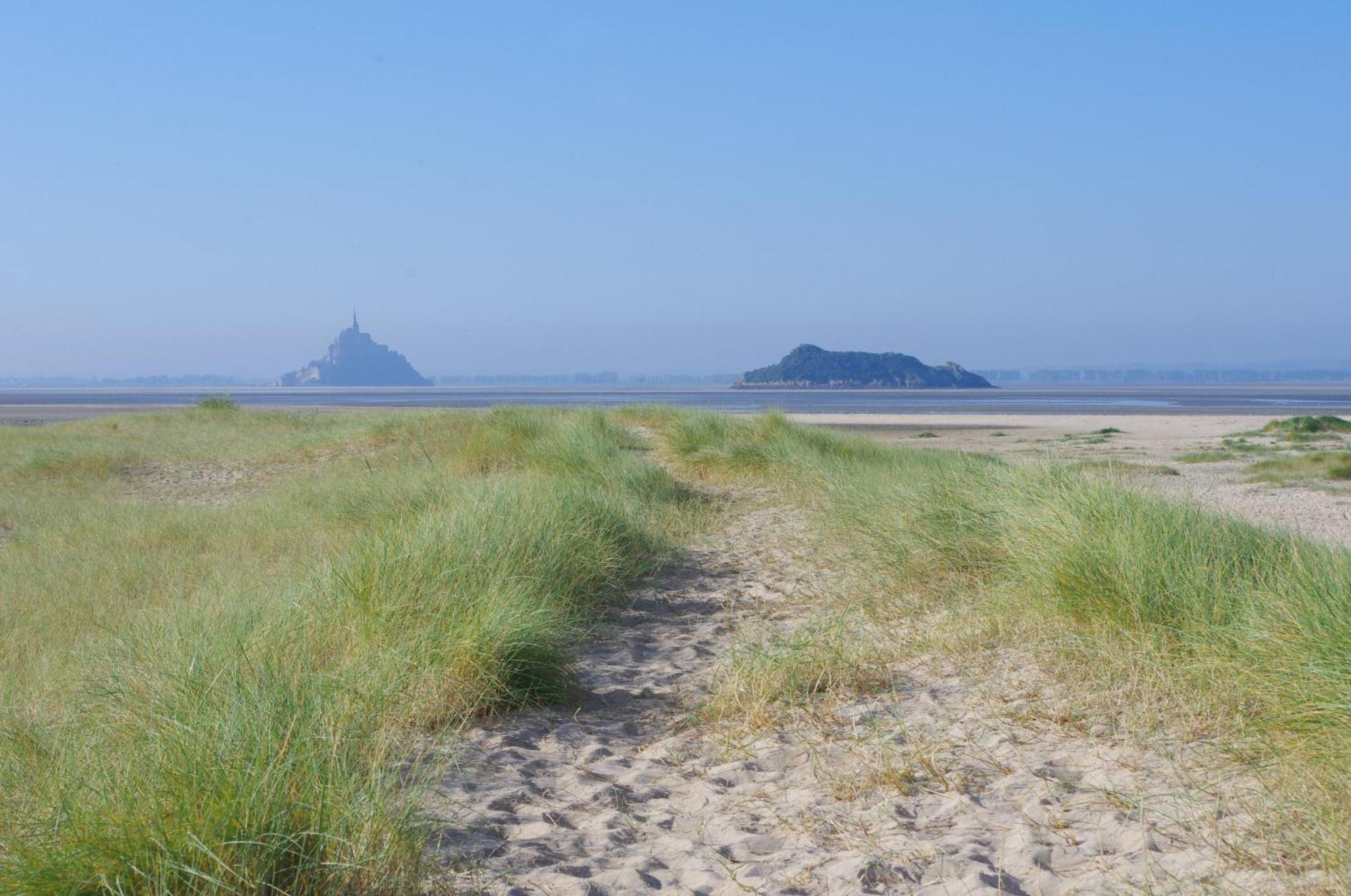 Charmante Maison De Pecheur En Baie Du Mont Saint Michel Genêts Eksteriør billede